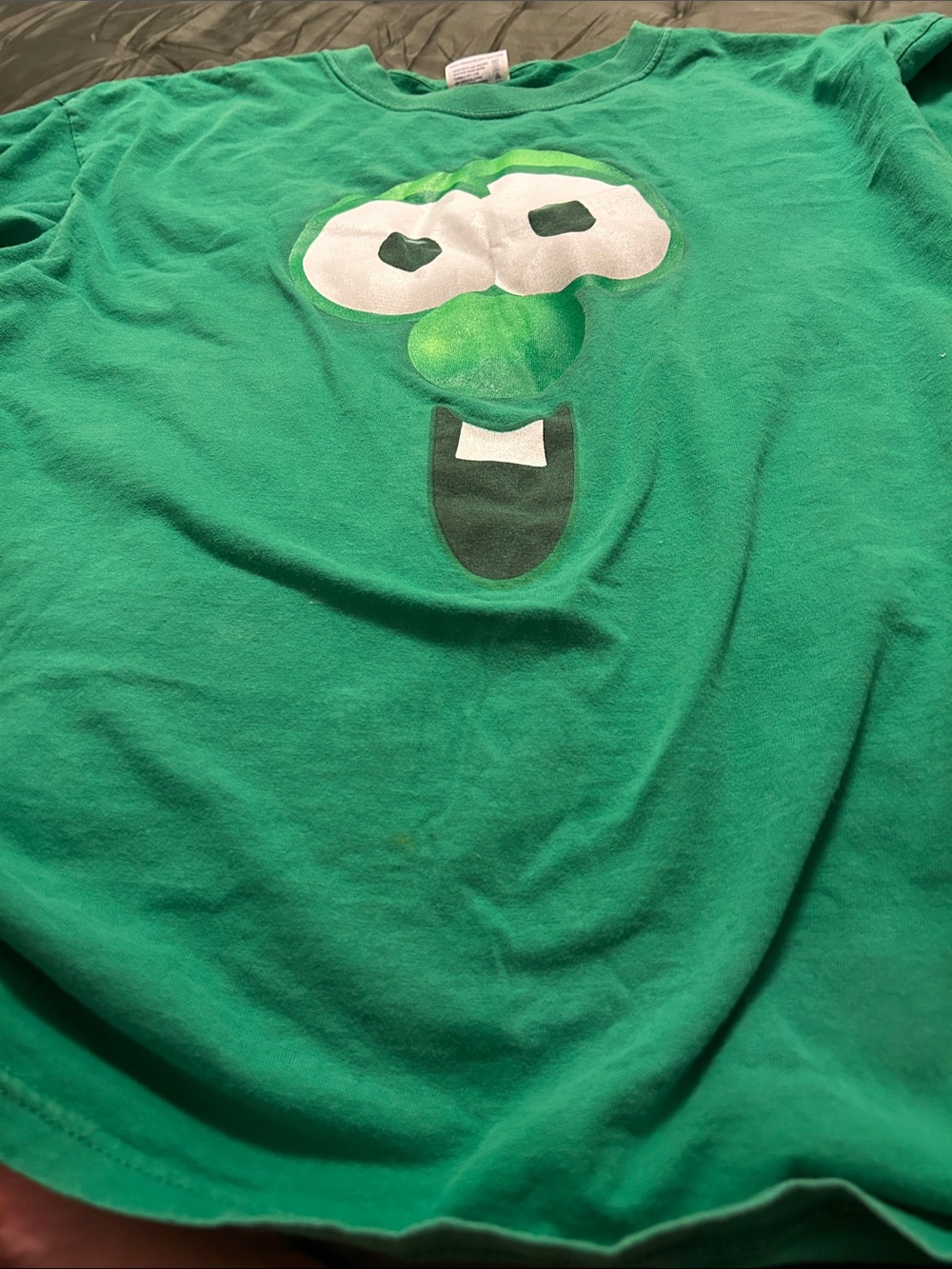 vintage Green veggie tales  Face Tee